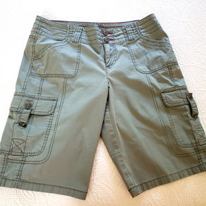 Khakis & Co. Cargo Shorts - 6 Pocket Shorts Size 6